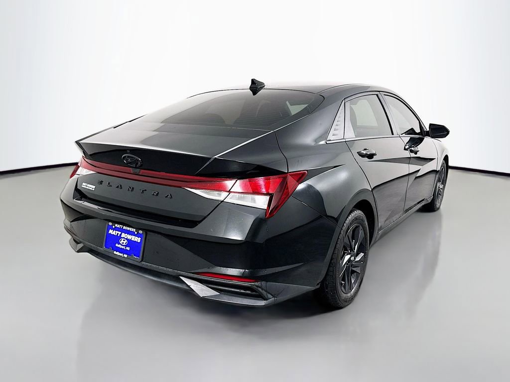 Used 2023 Hyundai Elantra SEL FWD image 5