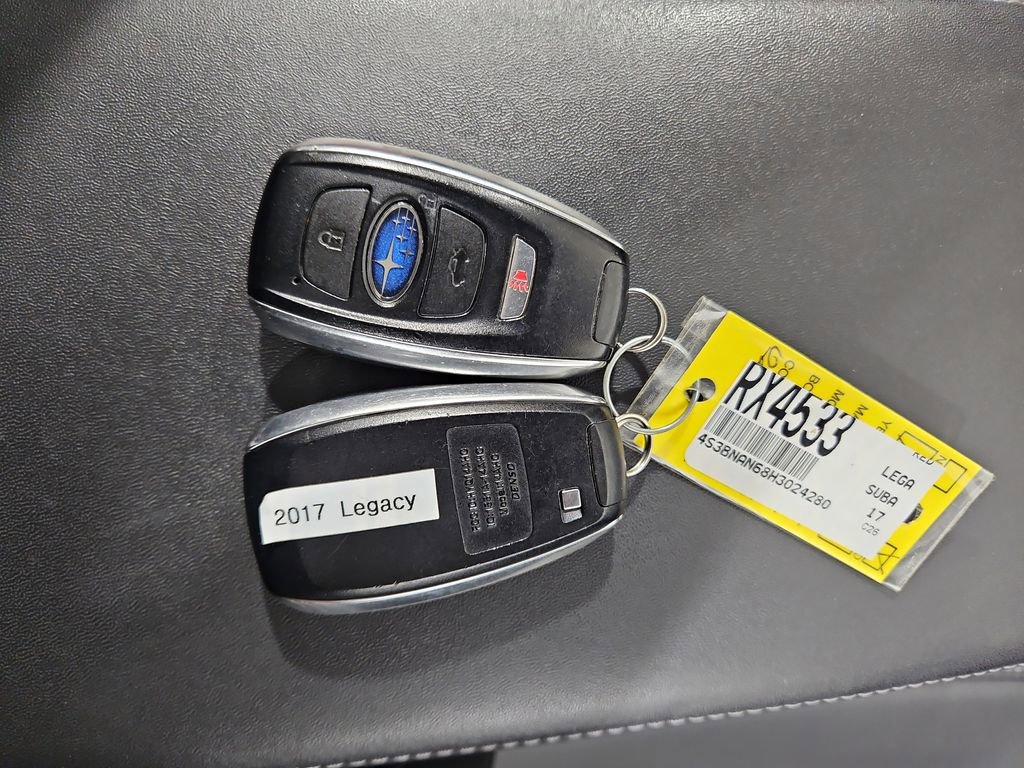 Used 2017 Subaru Legacy 2.5i Limited image 29