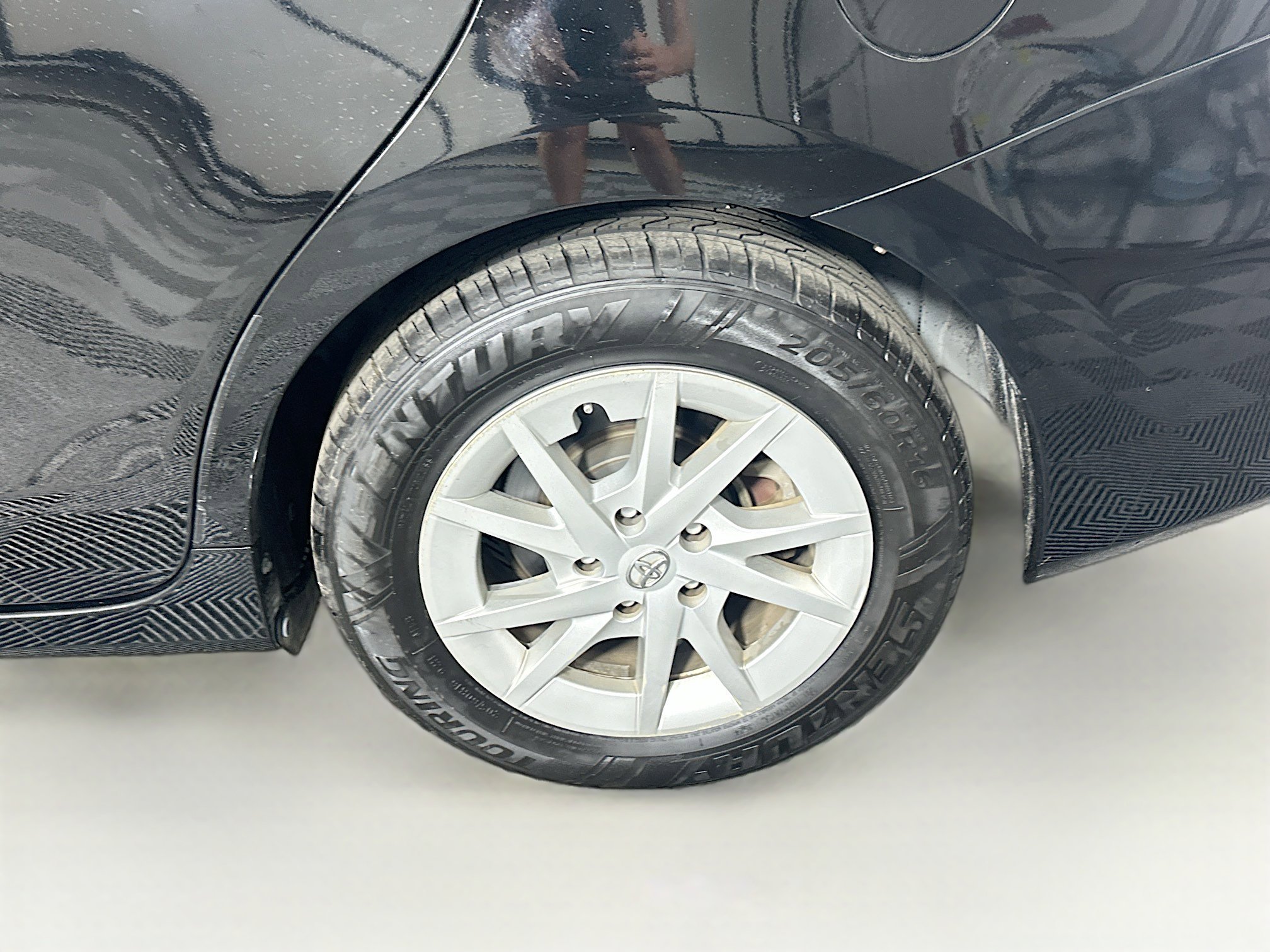 Used 2014 Toyota Prius V Two image 11