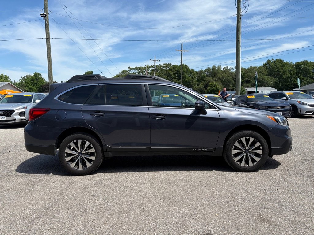 Used 2015 Subaru Outback 2.5i Limited AWD/4WD image 3