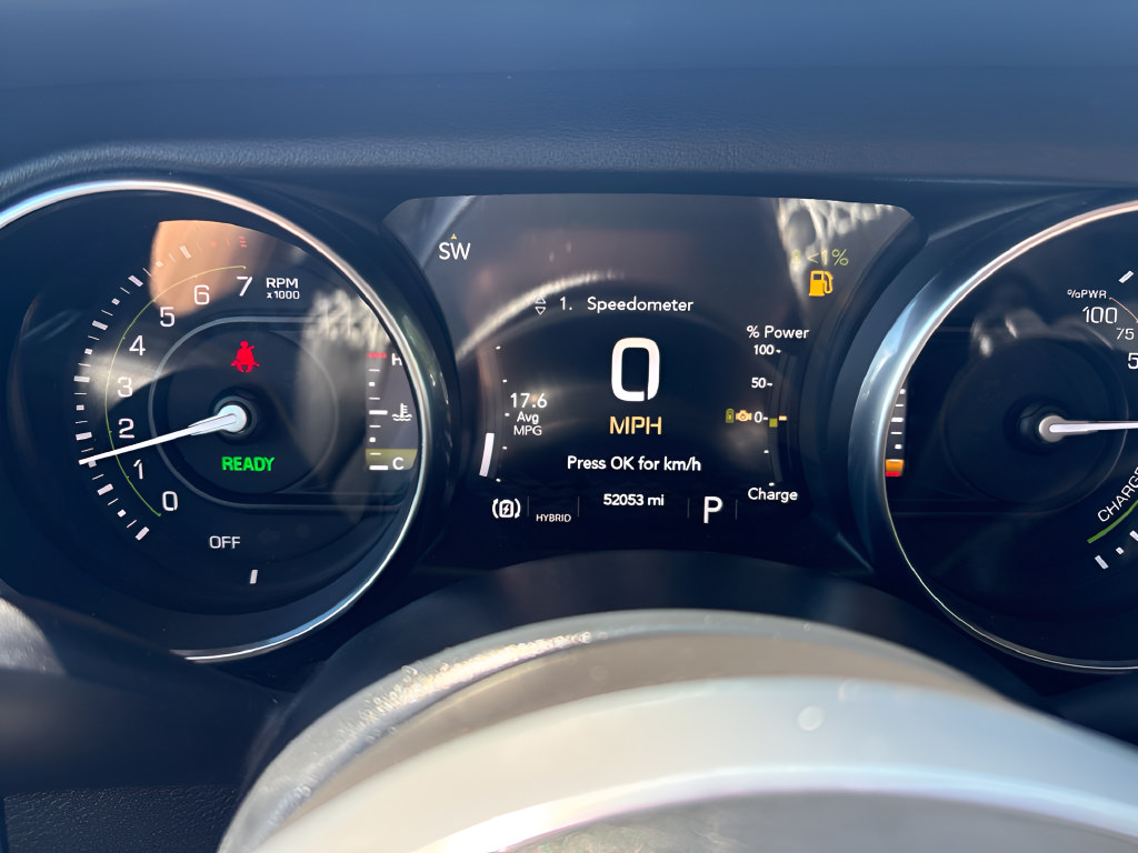 Used 2022 Jeep Wrangler Unlimited Sahara w/ Cold Weather Group AWD/4WD image 10