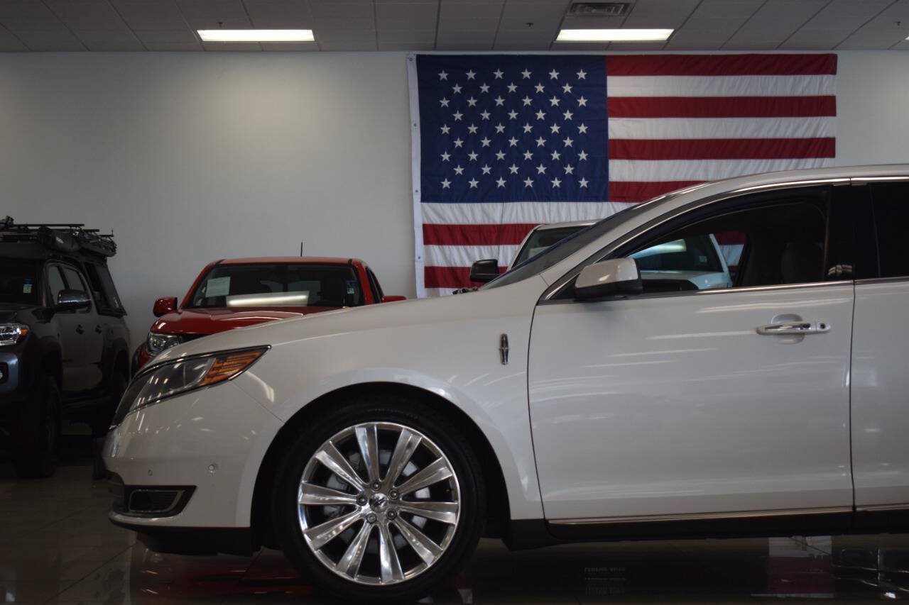 Used 2013 Lincoln MKS AWD image 17