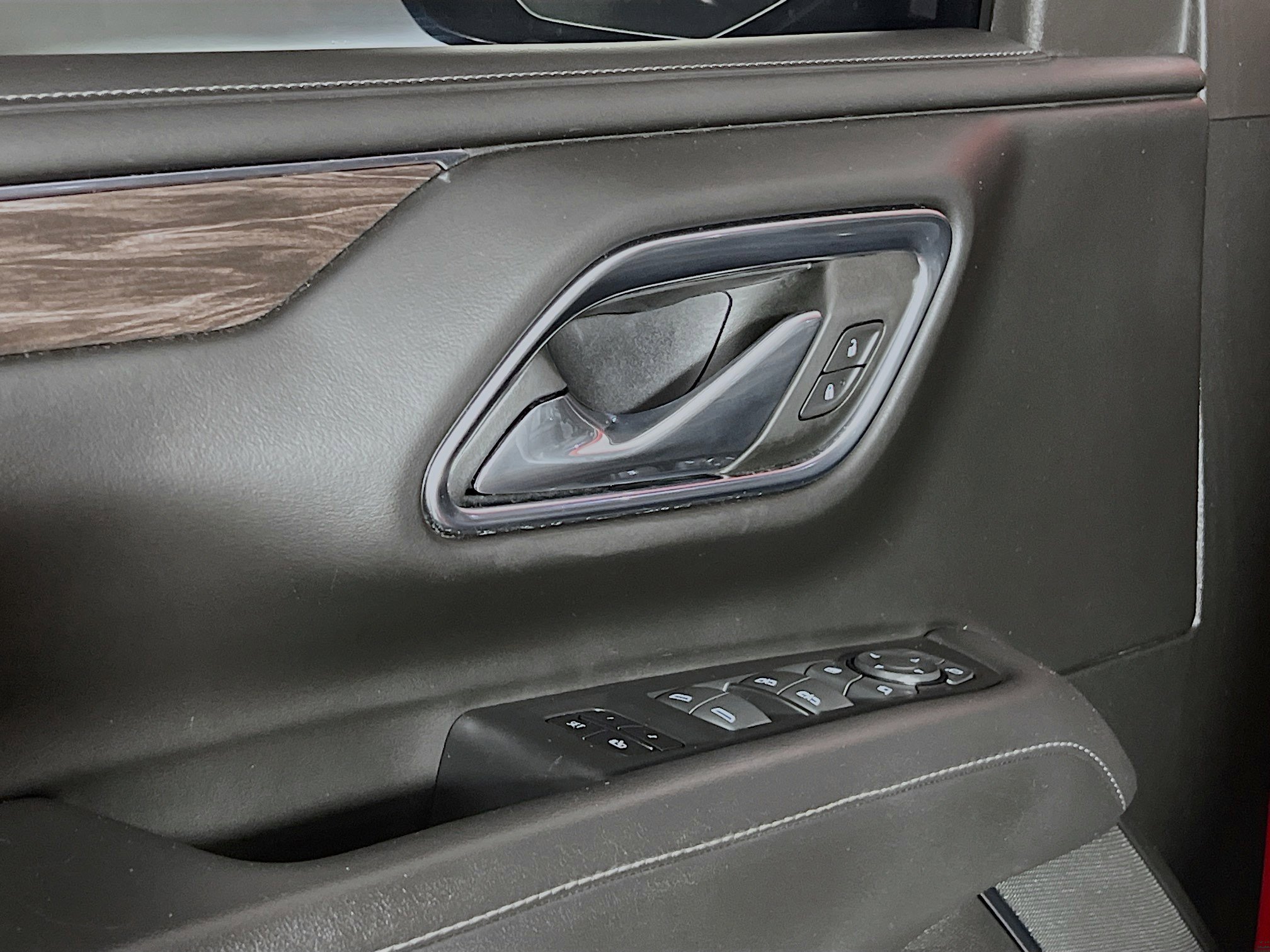 Used 2023 Chevrolet Tahoe Z71 w/ Luxury Package image 17