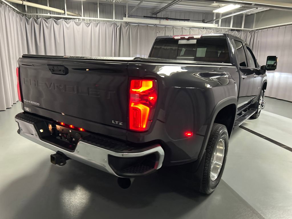 Used 2024 Chevrolet Silverado 3500 LTZ w/ LTZ Convenience Package AWD/4WD image 7