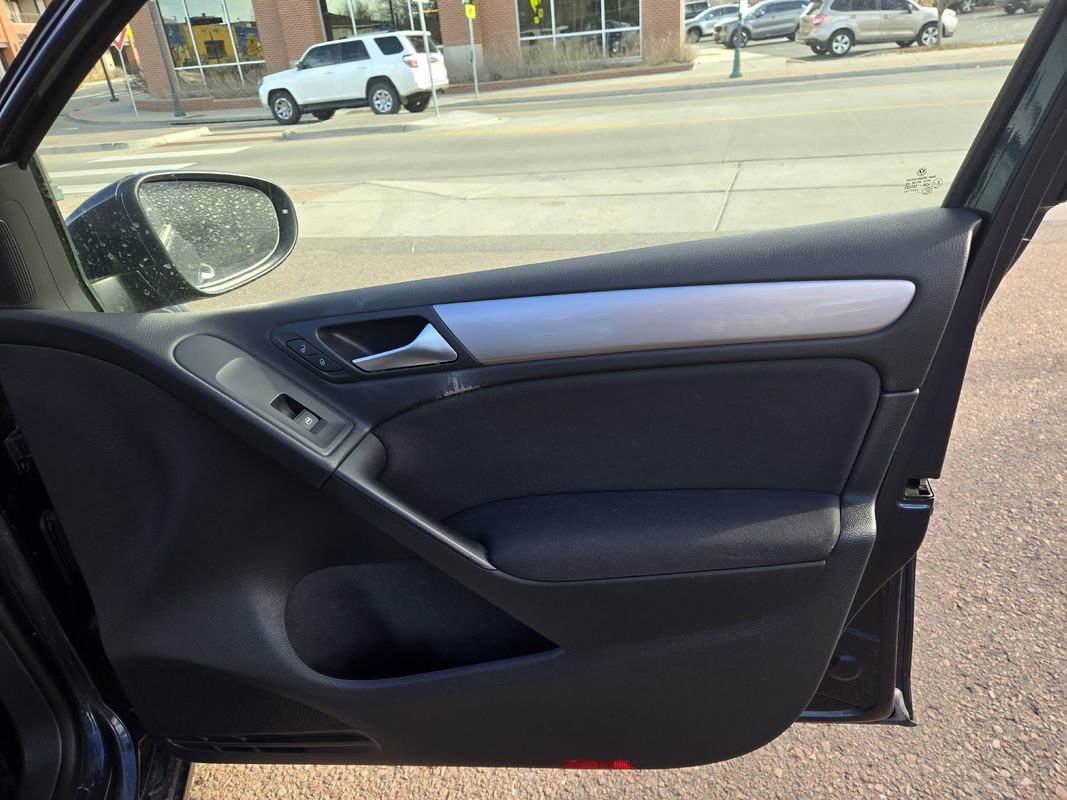 Used 2012 Volkswagen Golf TDI image 23