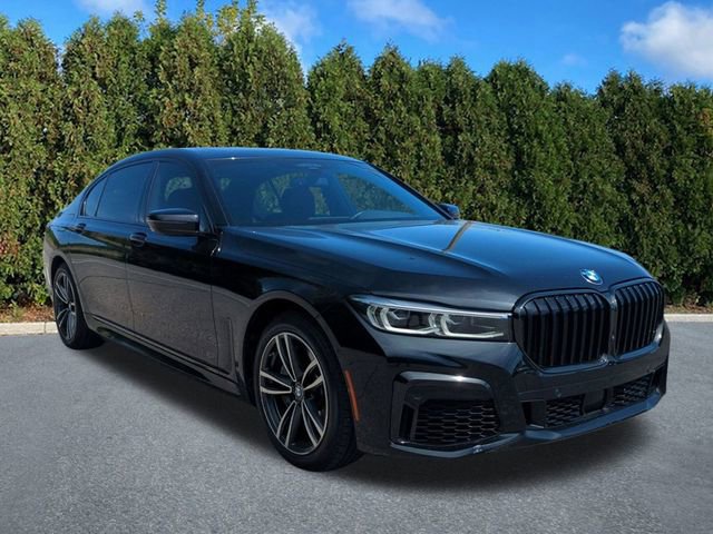 Used 2022 BMW 750i xDrive w/ M Sport Package AWD/4WD image 3