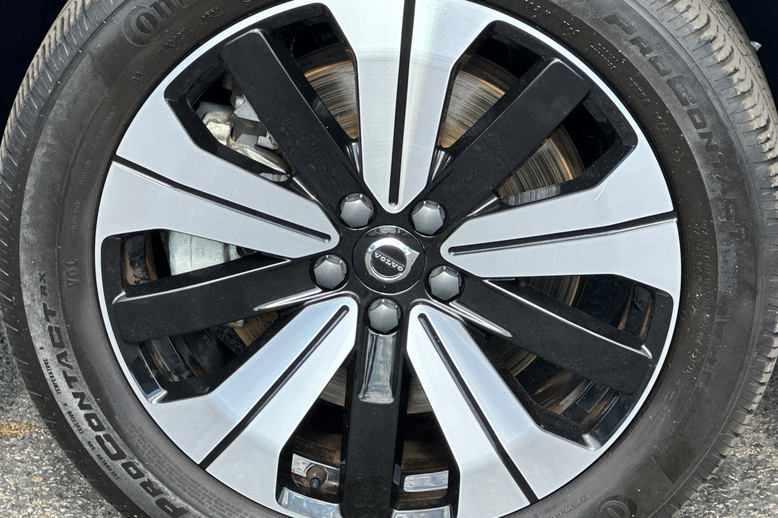 Certified 2023 Volvo C40 Recharge Core image 32