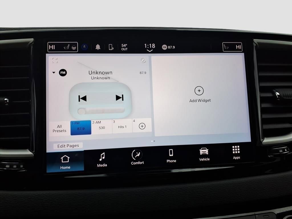 Used 2023 Chrysler Pacifica Touring-L image 24