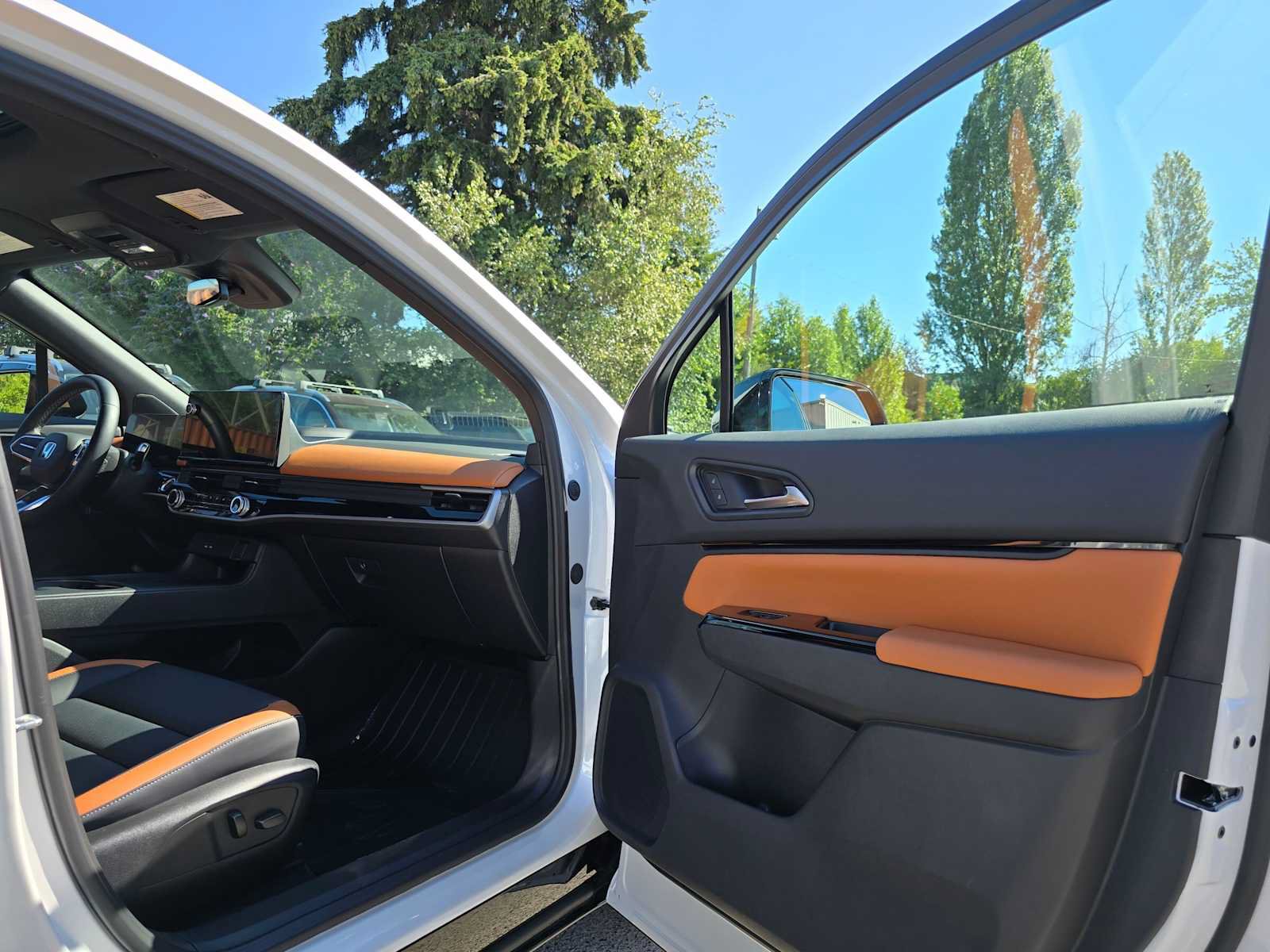 Used 2025 Honda Prologue Elite image 10