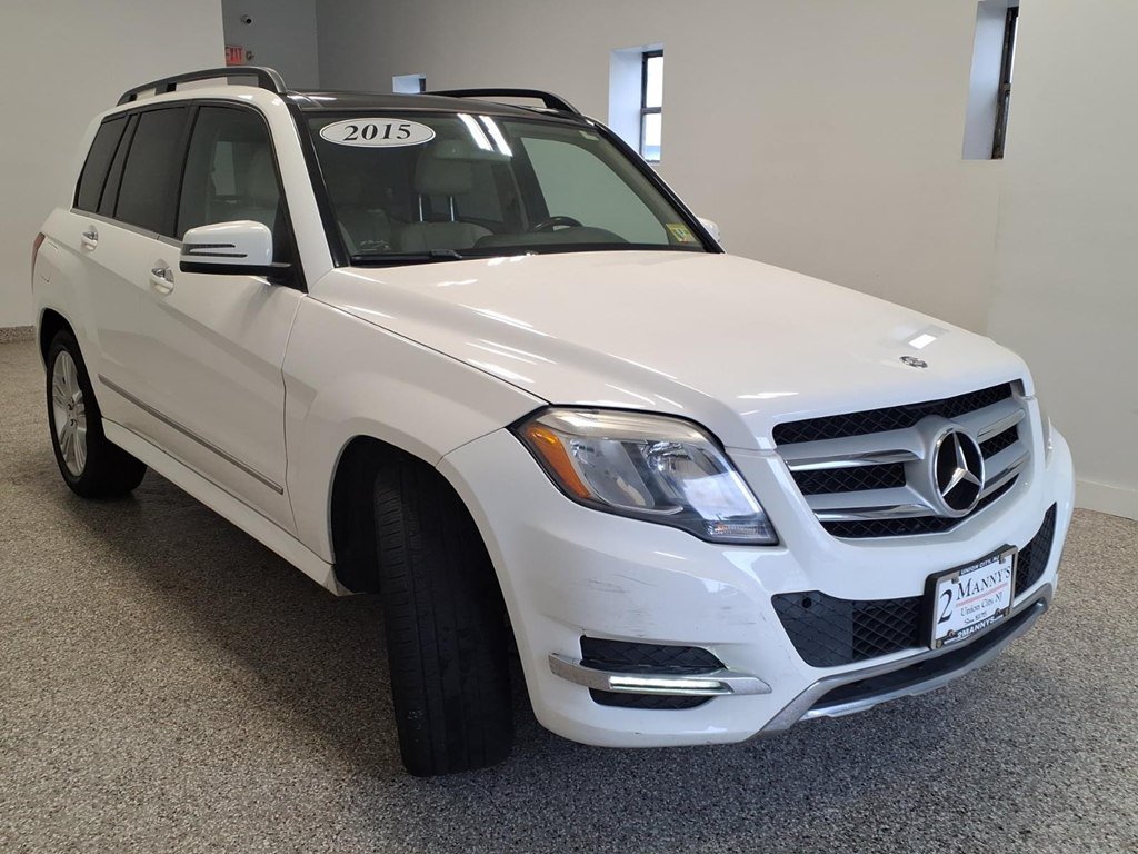 Used 2015 Mercedes-Benz GLK 350 4MATIC image 3