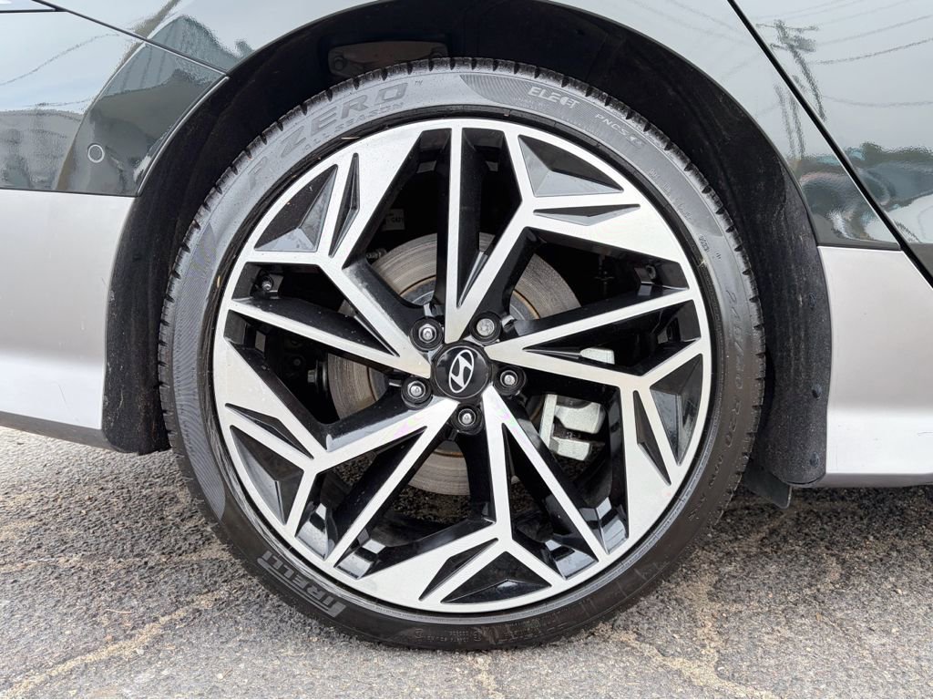 Used 2023 Hyundai Ioniq 6 Limited image 36