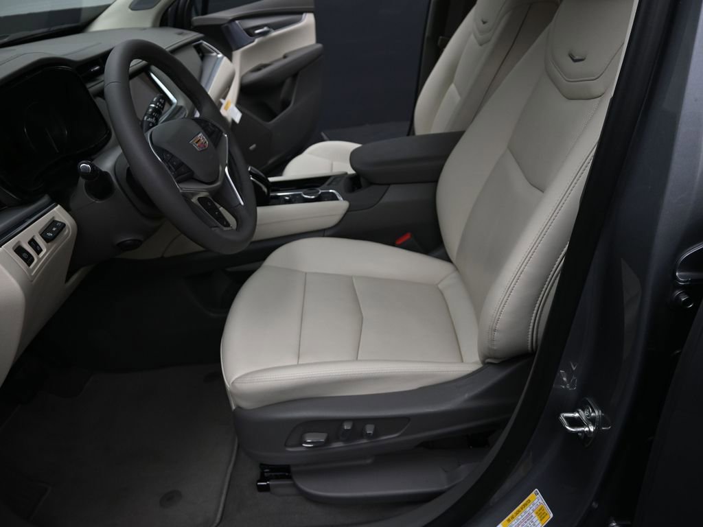 New 2026 Cadillac XT5 Premium Luxury w/ Driver Assist Package FWD image 10