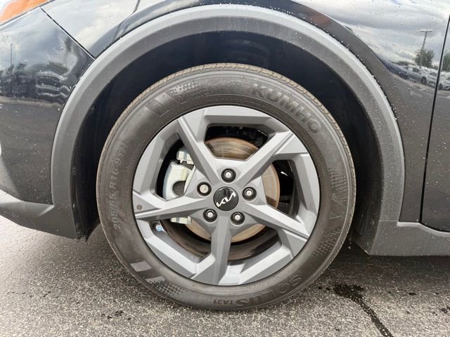 Used 2025 Kia K4 LXS image 6