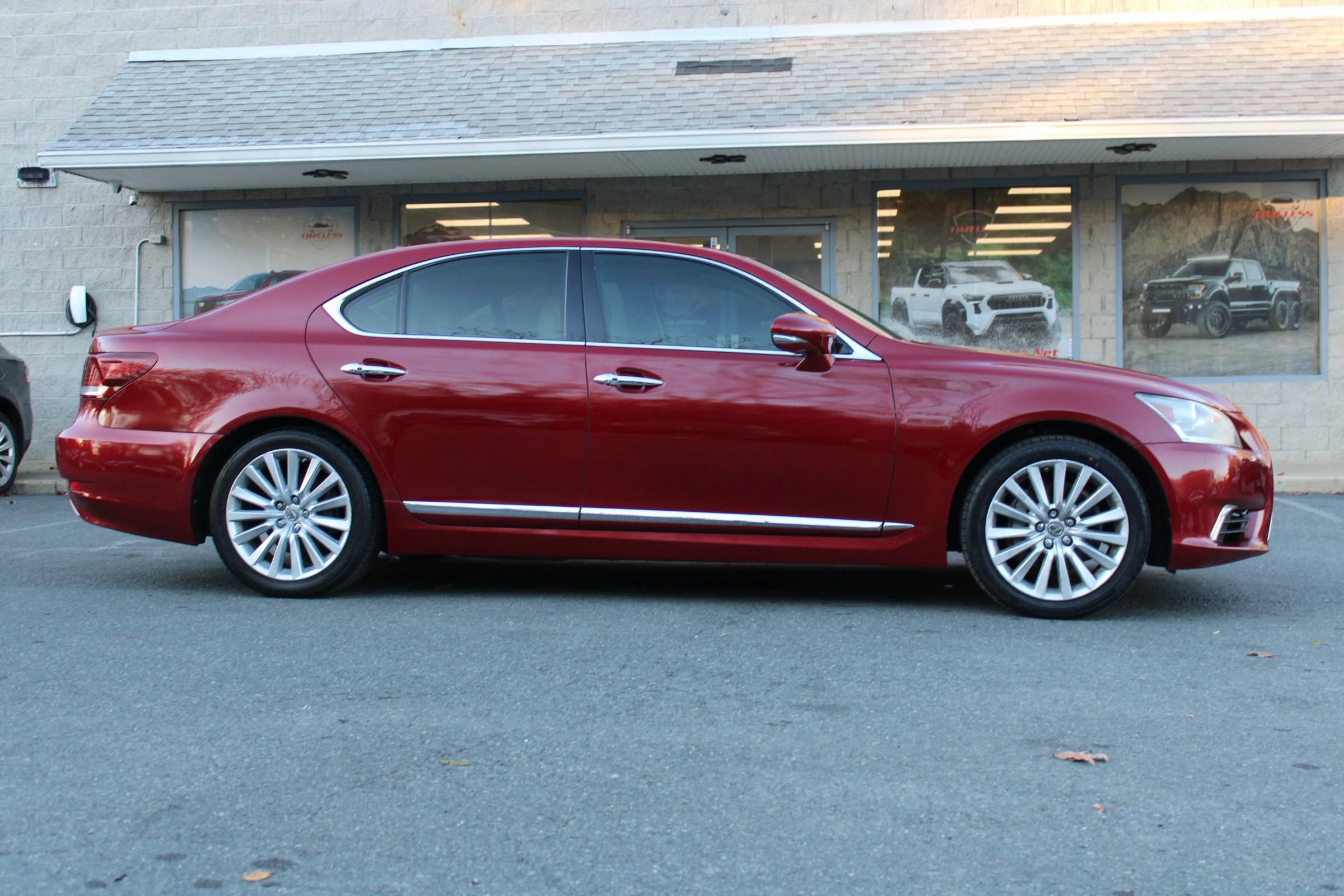 Used 2013 Lexus LS 460 image 26