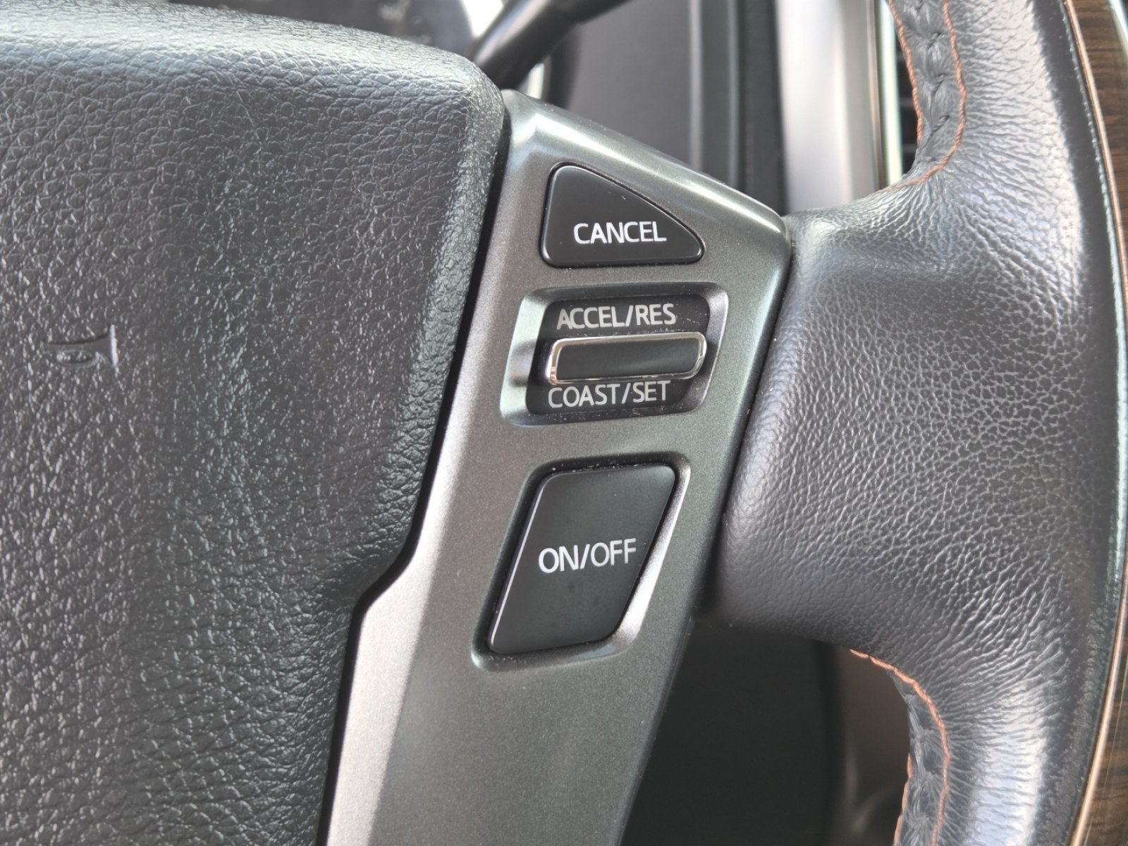 Used 2017 Nissan Titan Platinum Reserve AWD/4WD image 30