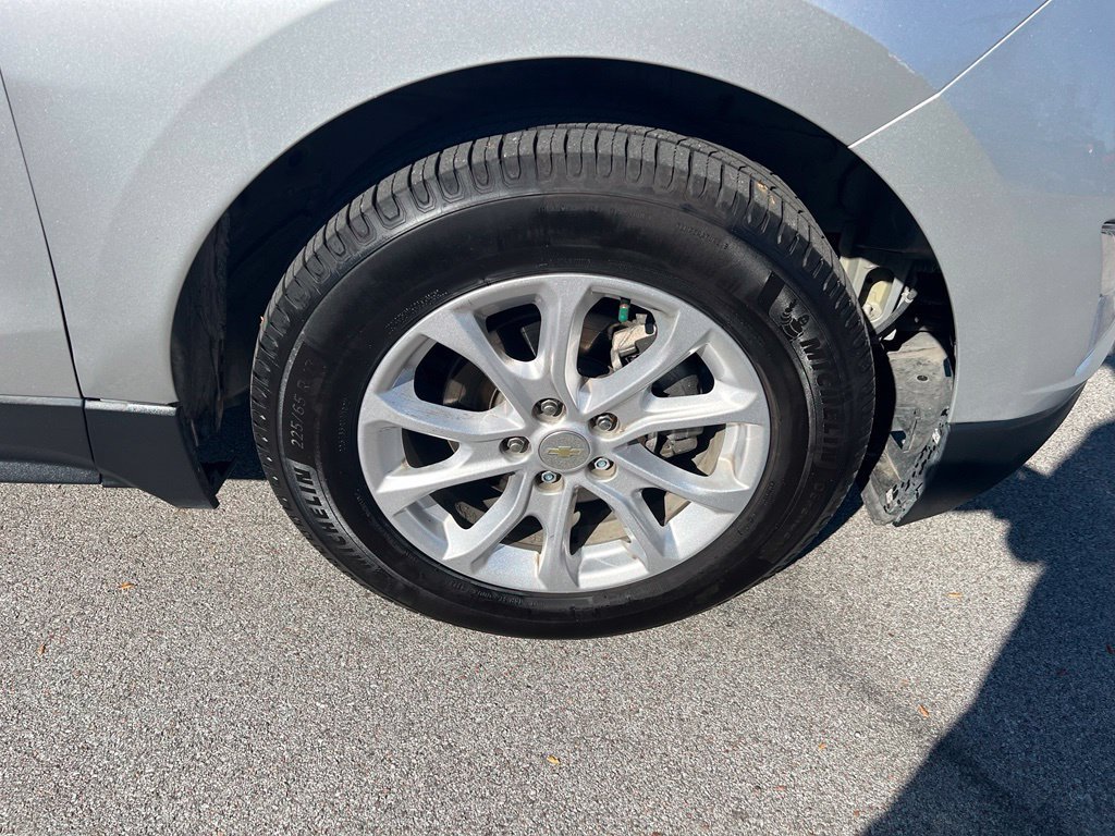 Used 2018 Chevrolet Equinox LT FWD image 11