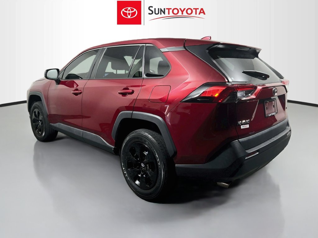 Used 2024 Toyota RAV4 LE FWD image 5