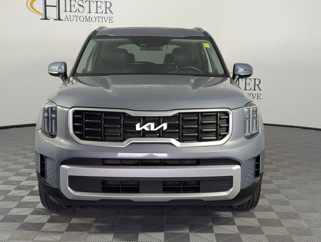 Used 2025 Kia Telluride S image 3