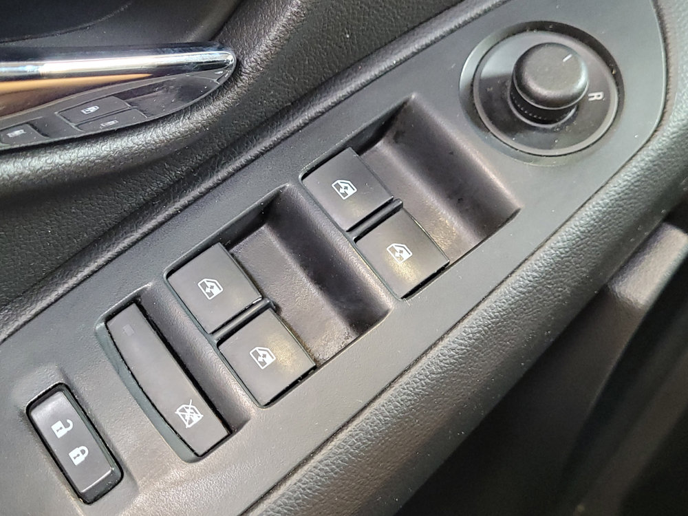 Used 2019 Chevrolet Trax LT w/ LT Convenience Package AWD/4WD image 27