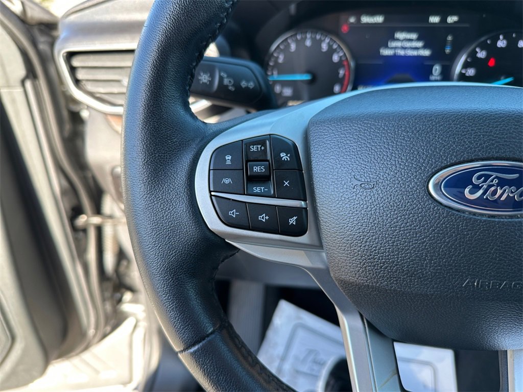 Used 2023 Ford Explorer Limited w/ Limited Technology Package image 21