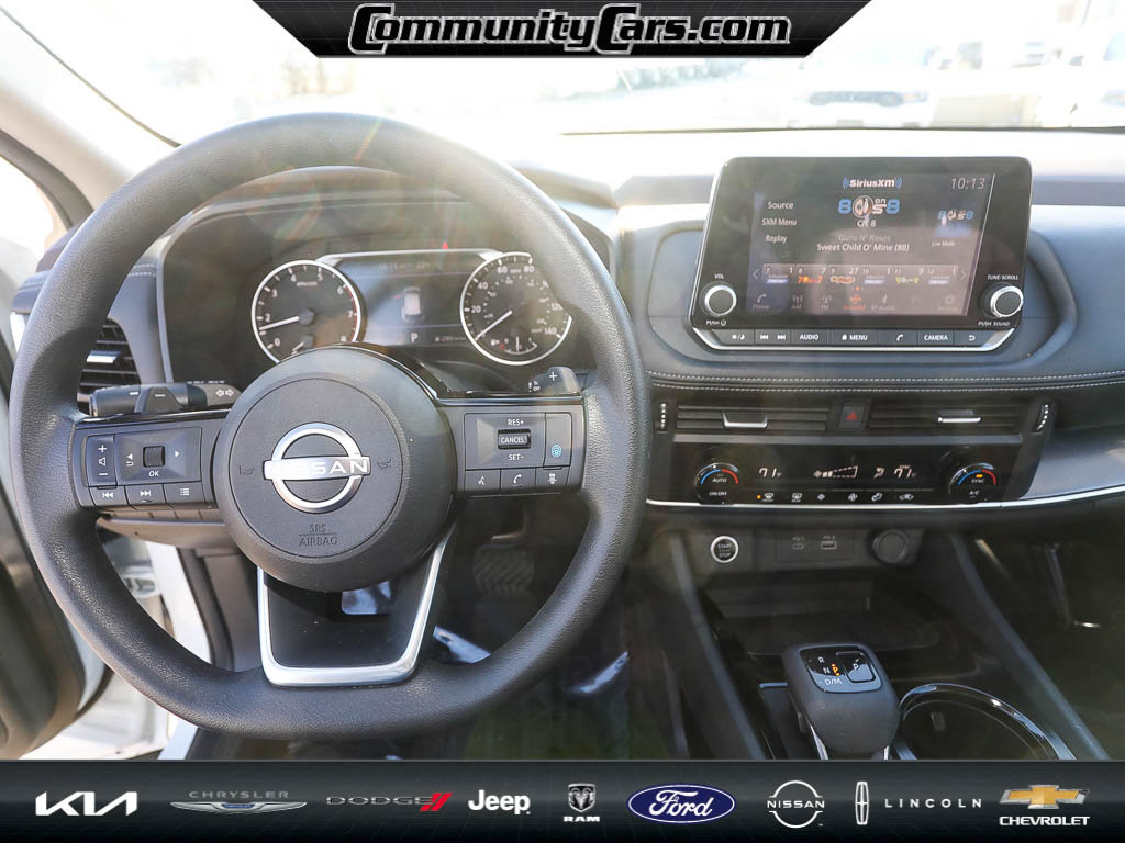 Used 2023 Nissan Rogue SV image 13