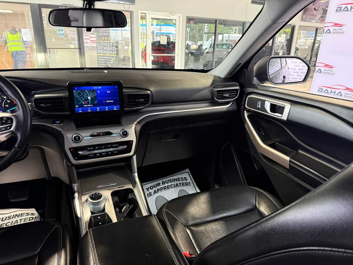 Used 2023 Ford Explorer XLT w/ Equipment Group 202A AWD/4WD image 25