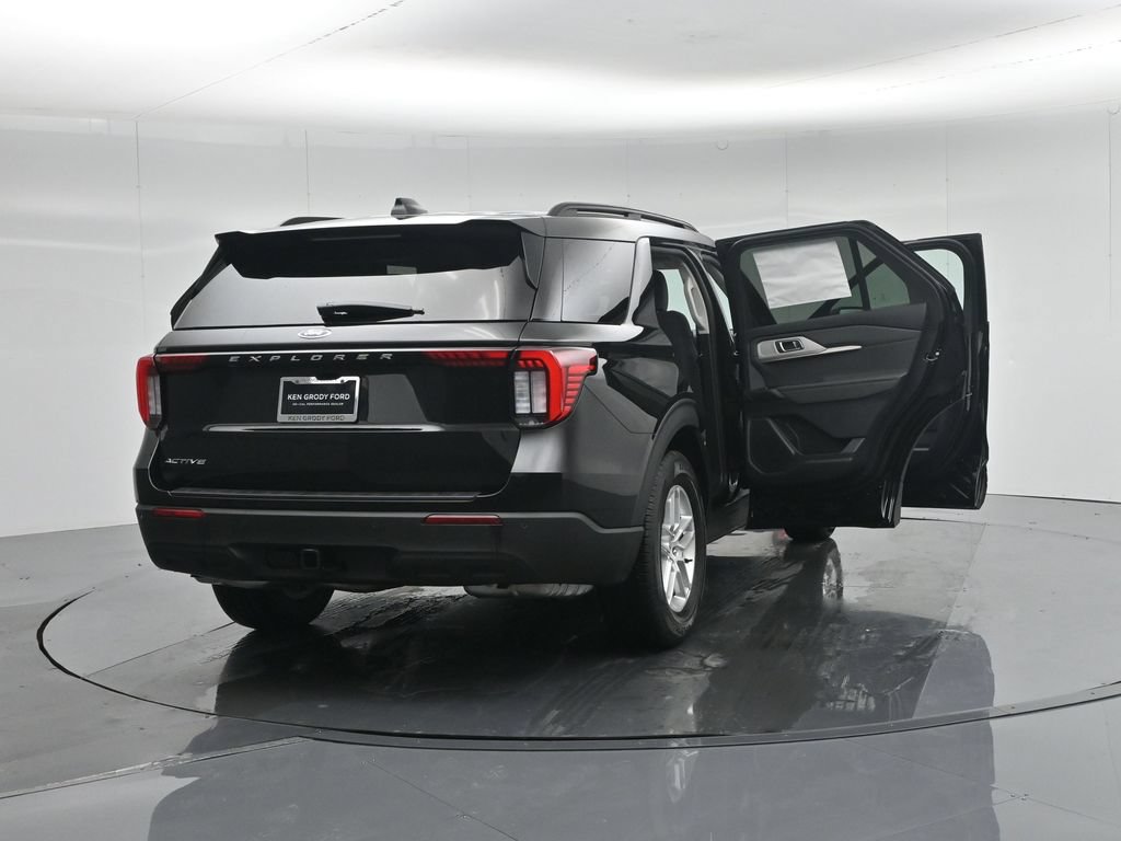 New 2026 Ford Explorer Active RWD image 55