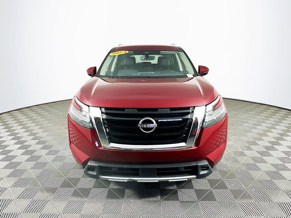 Used 2023 Nissan Pathfinder SL AWD/4WD image 4