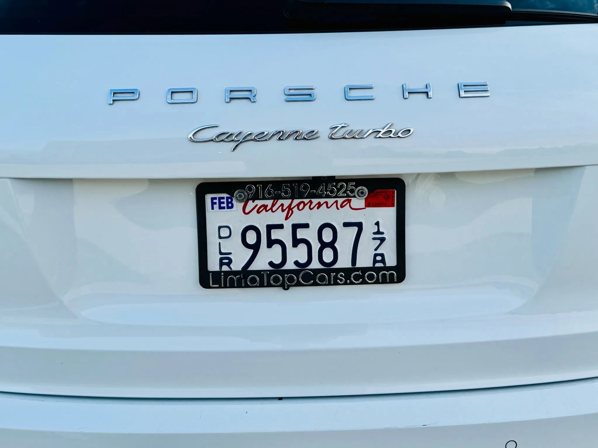 Used 2015 Porsche Cayenne Turbo image 9