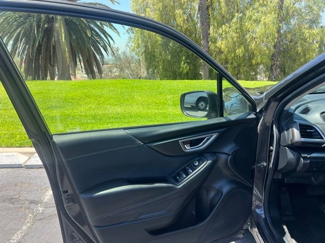 Used 2019 Subaru Forester Premium w/ All-Weather Package AWD/4WD image 12
