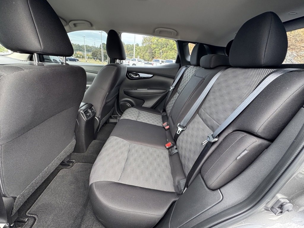 Used 2022 Nissan Rogue Sport SV image 13