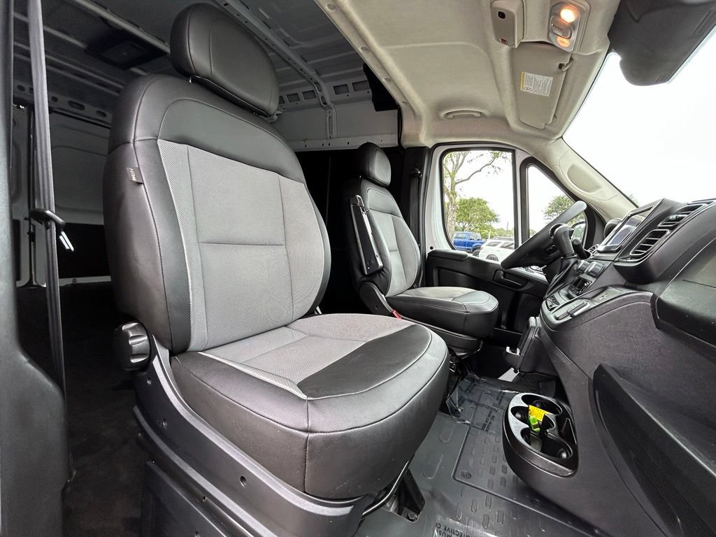 Used 2024 RAM ProMaster 2500 w/ Convenience Group FWD image 25