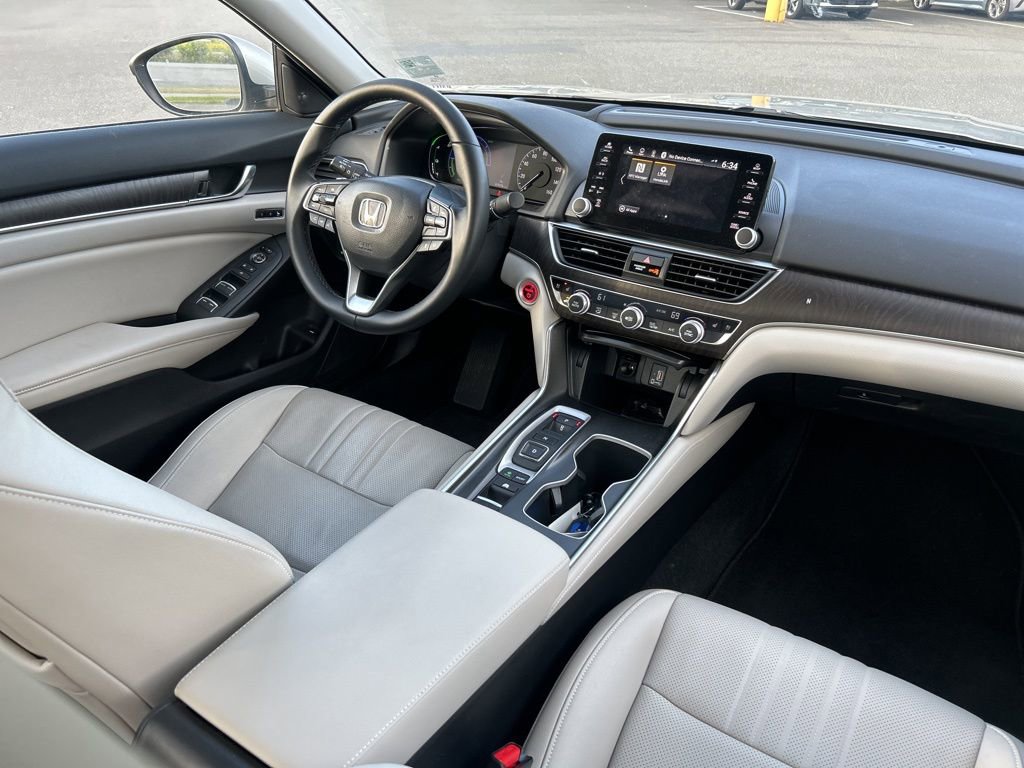 Used 2019 Honda Accord Touring image 12