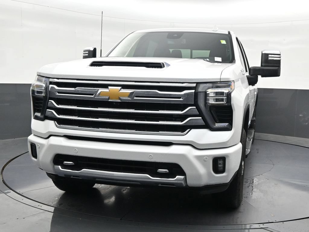 Used 2024 Chevrolet Silverado 2500 High Country AWD/4WD image 9