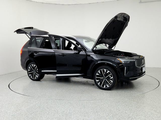 New 2025 Volvo XC90 B6 Plus w/ Protection Package Premier image 10