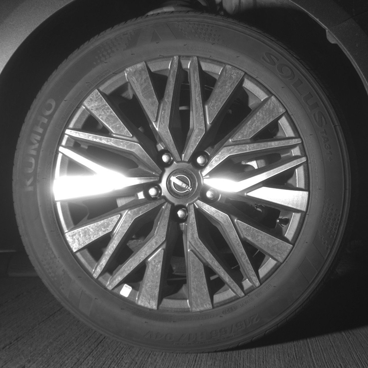 Used 2025 Nissan Altima 2.5 SV FWD image 13