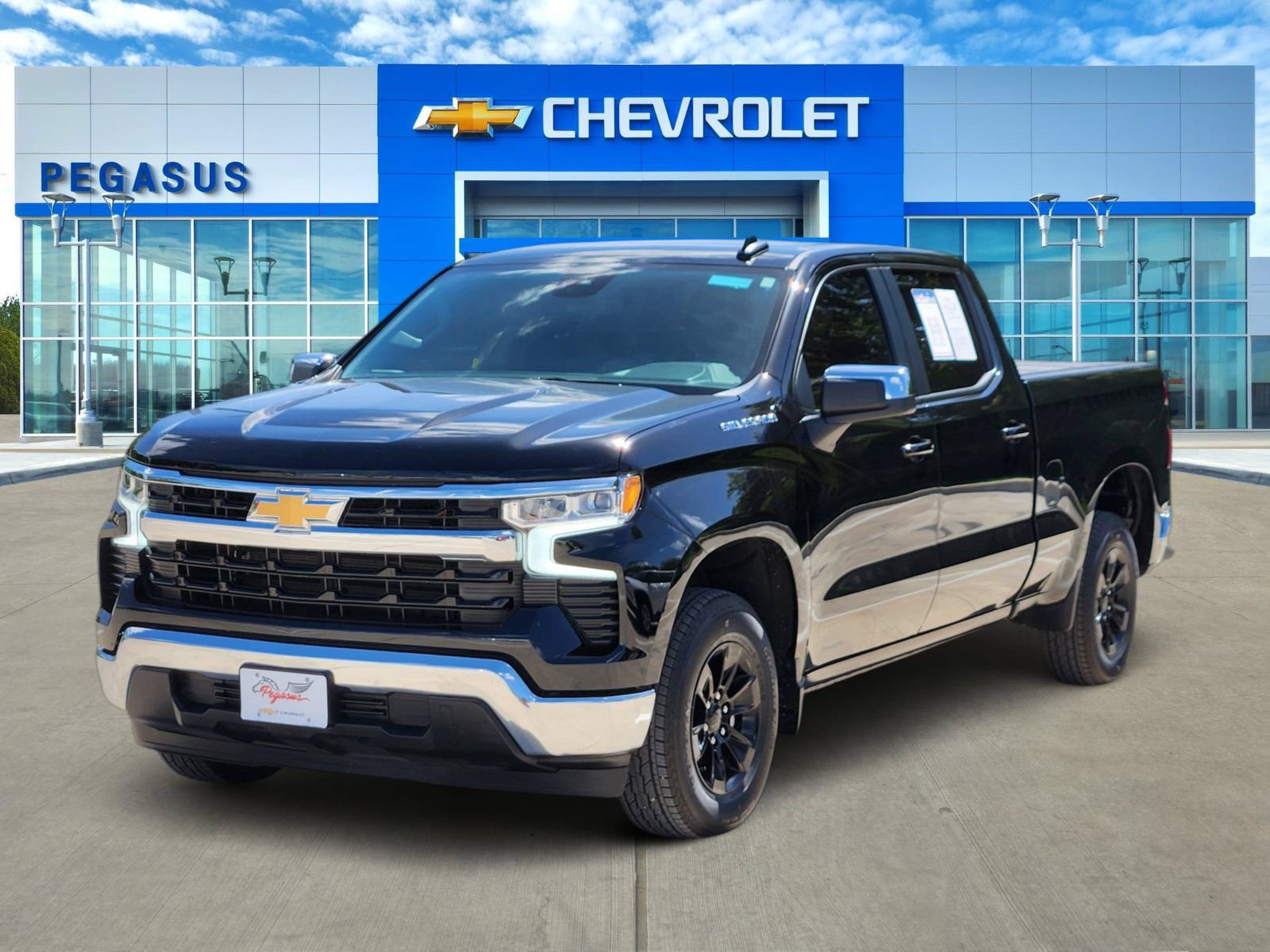 Certified 2025 Chevrolet Silverado 1500 LT RWD image 2
