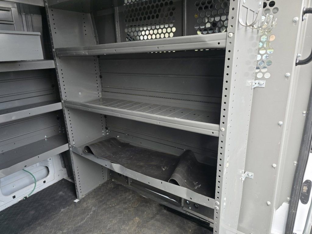 Used 2019 Ford Transit 250 148 Medium Roof RWD image 18