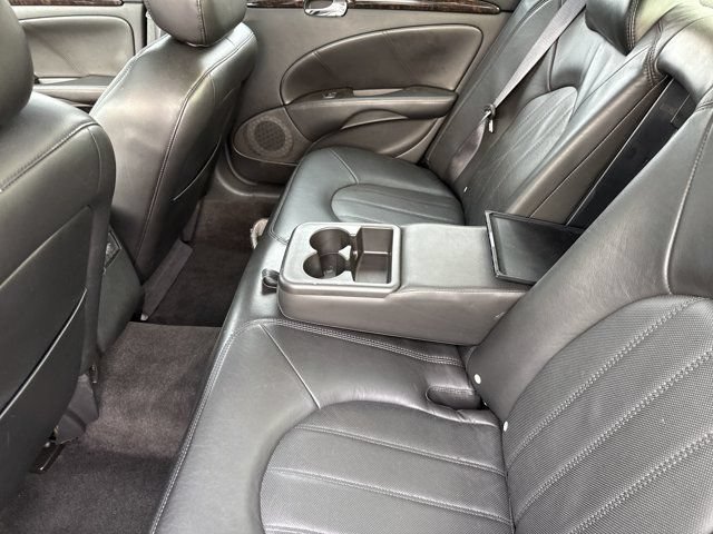 Used 2006 Buick Lucerne CXS w/ Driver Confidence Package FWD image 18