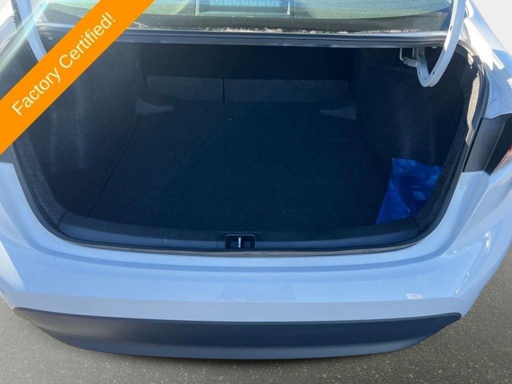 Used 2025 Toyota Corolla LE image 26