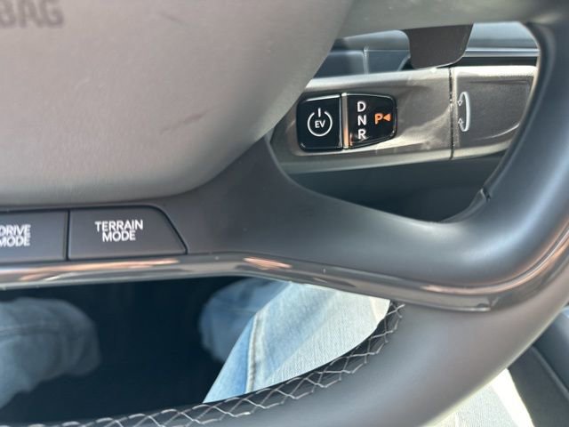 Certified 2026 Kia EV9 Land w/ Nightfall Edition Package image 39