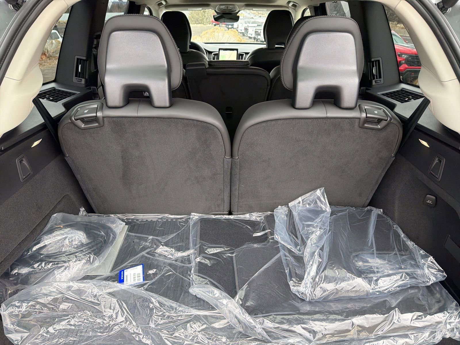 New 2026 Volvo XC90 T8 Ultra w/ Protection Package image 19