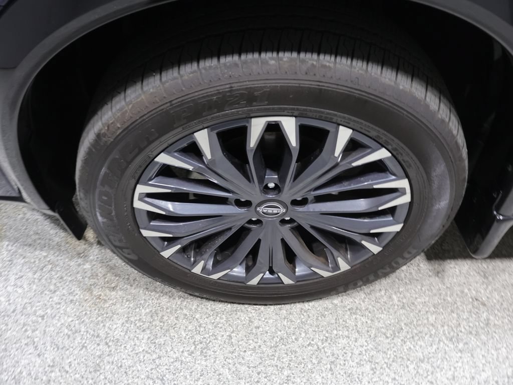 Used 2025 Nissan Rogue Platinum w/ Platinum Premium Package AWD/4WD image 10