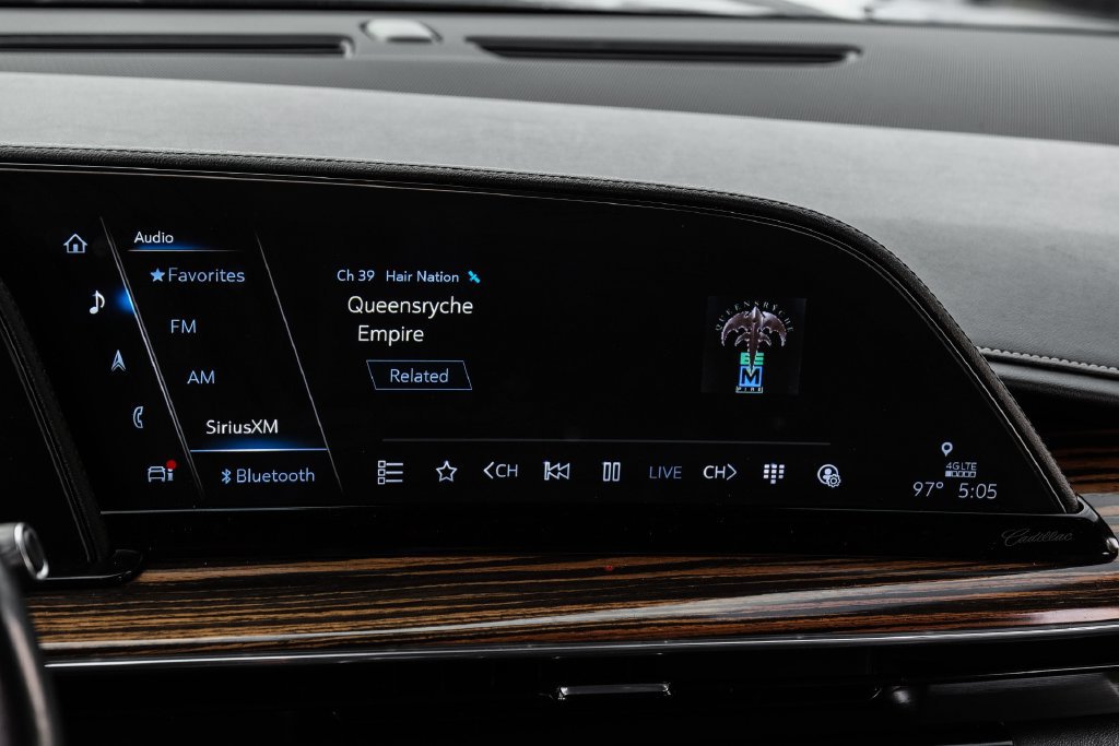 Used 2023 Cadillac Escalade ESV Premium Luxury RWD image 31