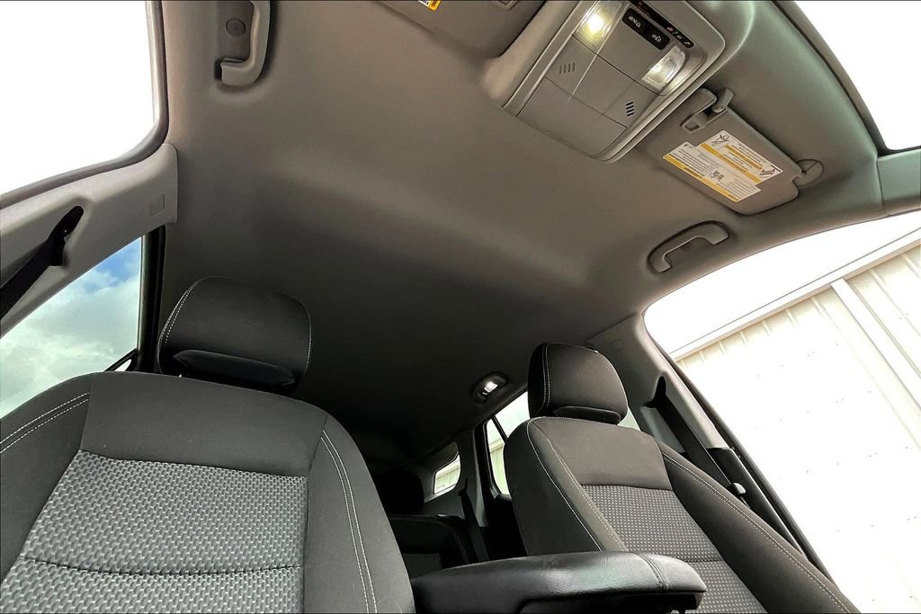 Used 2024 GMC Terrain SLE image 20