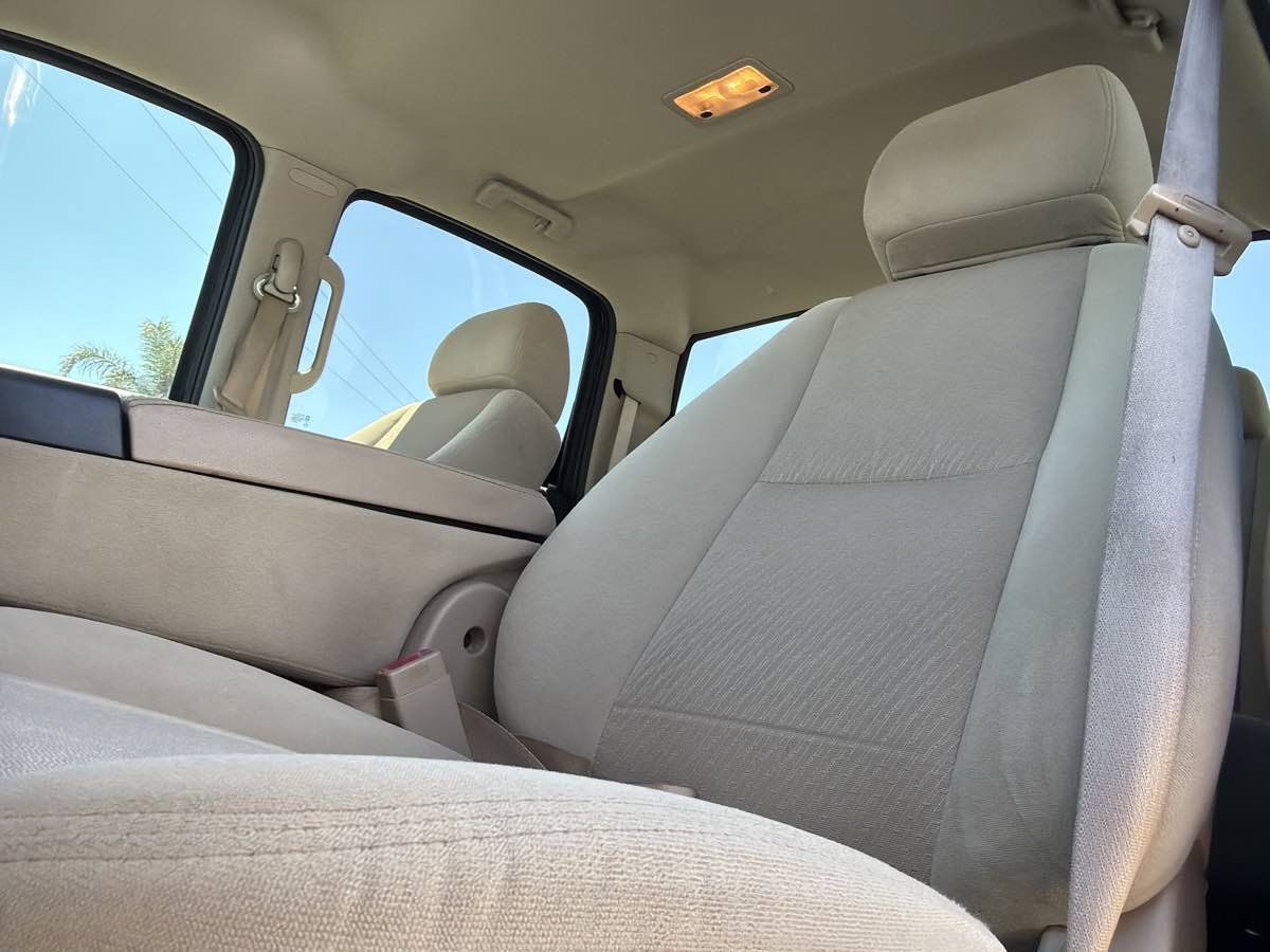 Used 2009 Chevrolet Silverado 1500 LT w/ Regional Value Package RWD image 10