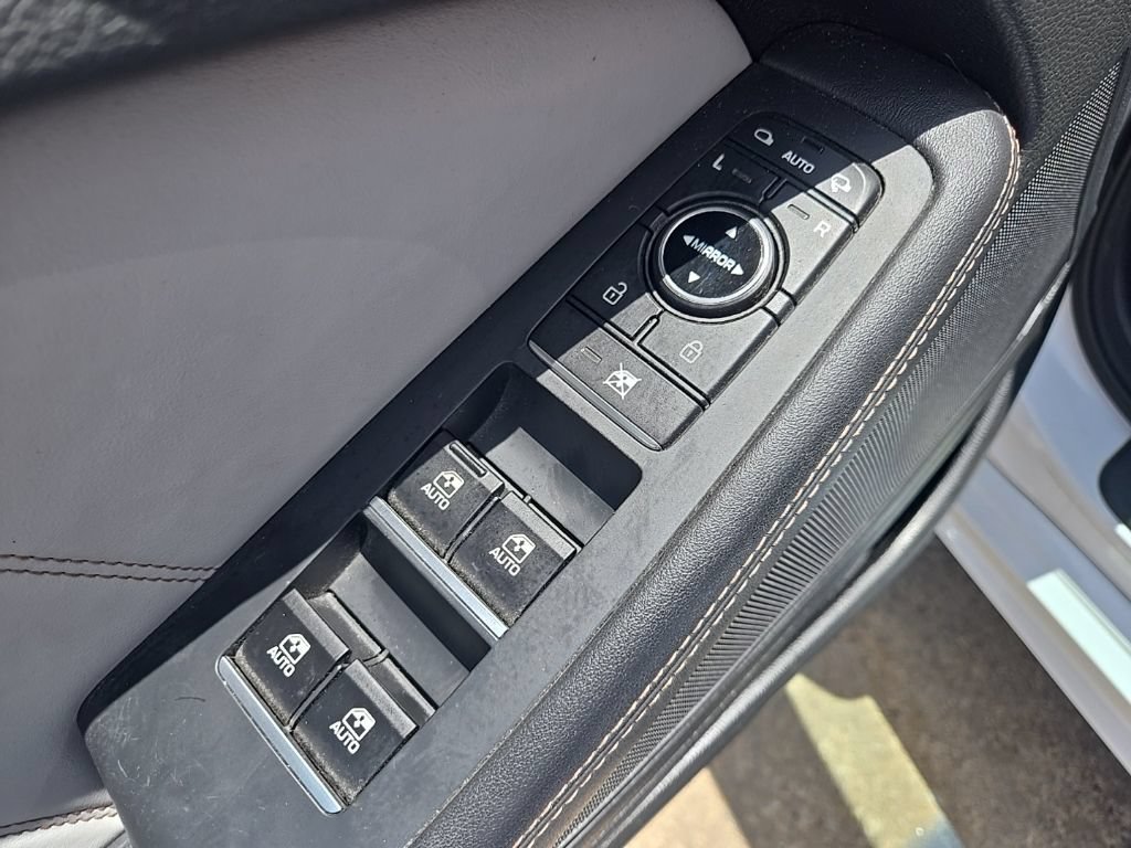 Used 2018 Genesis G80 3.3T Sport AWD/4WD image 30