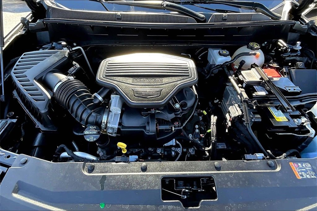 Certified 2023 Cadillac XT6 Sport w/ Platinum Package image 28
