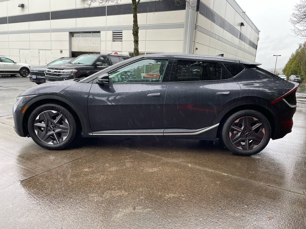 Used 2025 Kia EV6 Light image 5