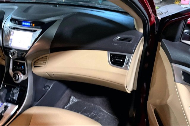 Used 2011 Hyundai Elantra GLS w/ Navigation Pkg 4 image 16